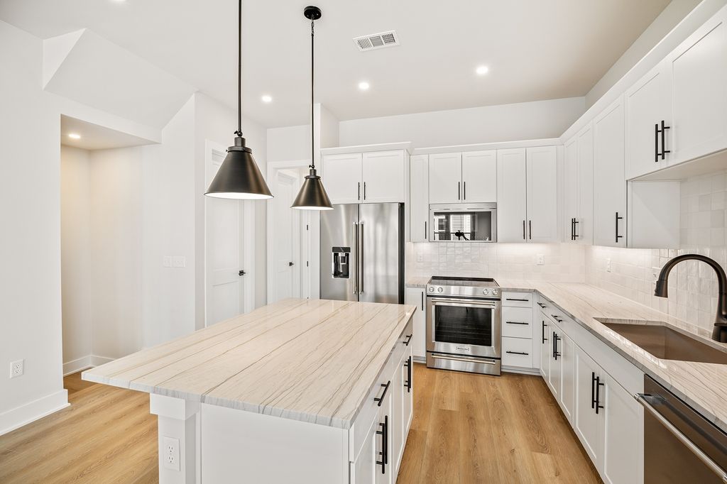 342 Hutcherson Aly, Nashville, TN 37209