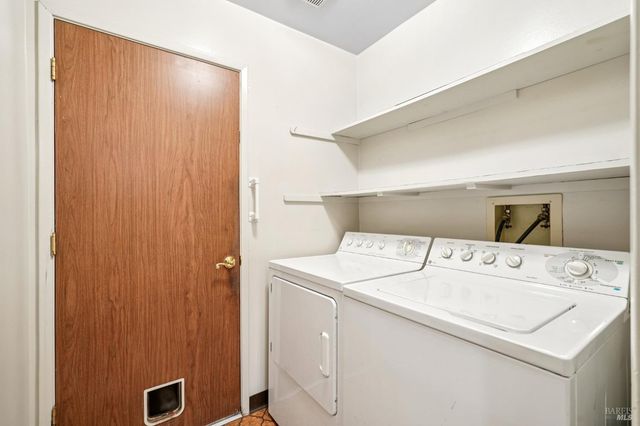 324 Woodside Cir, Vacaville, CA 95688