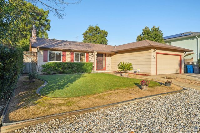 324 Woodside Cir, Vacaville, CA 95688