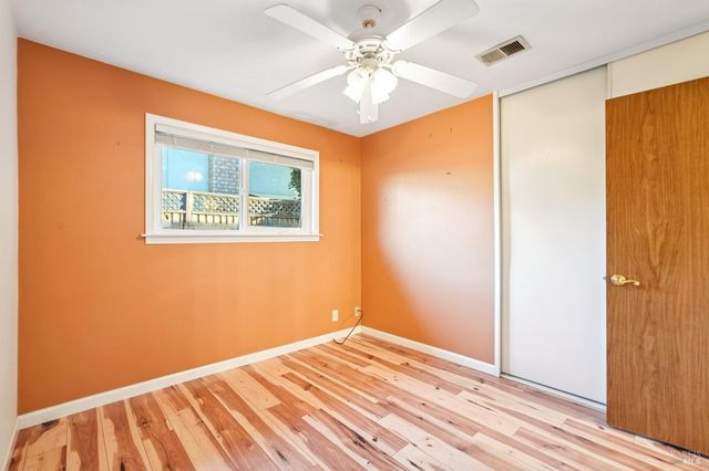 324 Woodside Cir, Vacaville, CA 95688