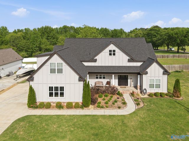1902 Peach Orchard Road, Hartselle, AL 35640