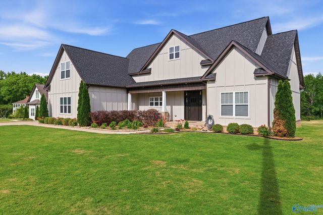1902 Peach Orchard Road, Hartselle, AL 35640