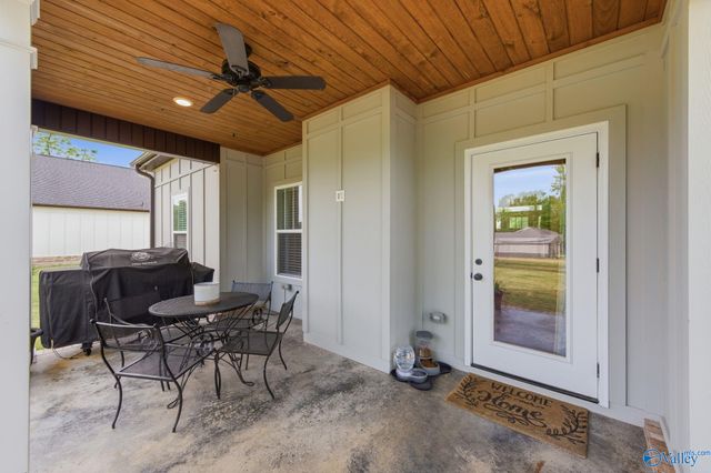 1902 Peach Orchard Road, Hartselle, AL 35640