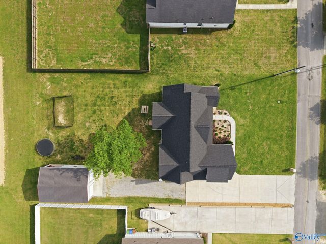 1902 Peach Orchard Road, Hartselle, AL 35640