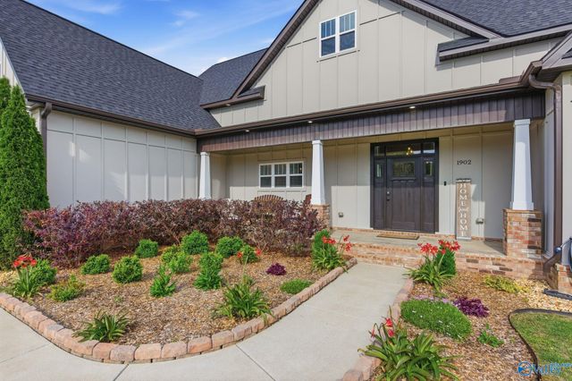 1902 Peach Orchard Road, Hartselle, AL 35640