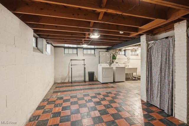 18209 Cornwall Road, Cleveland, OH 44119