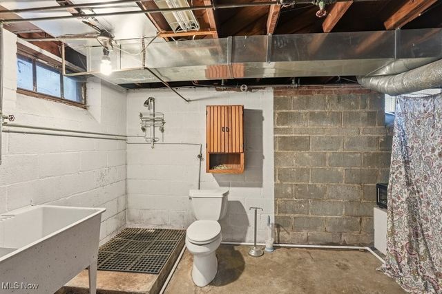 18209 Cornwall Road, Cleveland, OH 44119