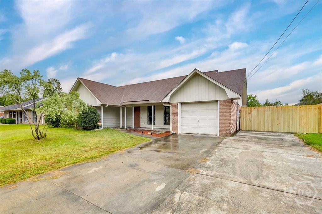 959 Black Willow Drive, Hinesville, GA 31313