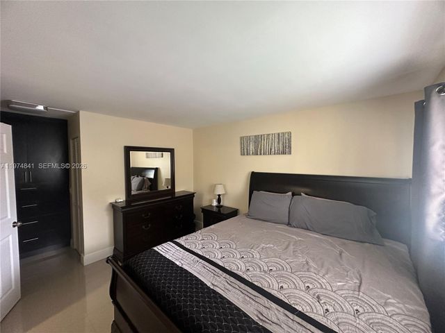 9491 S Palm Cir S 202, Pembroke Pines, FL 33025