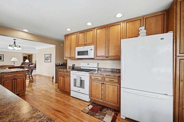 704 Main Street W, New Prague, MN 56071