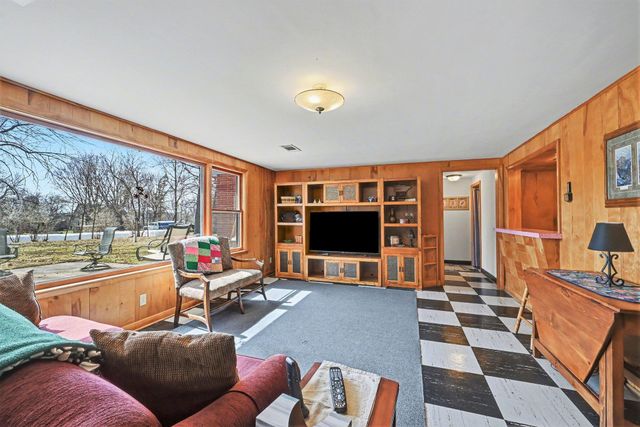 704 Main Street W, New Prague, MN 56071