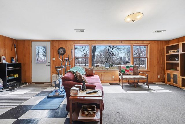 704 Main Street W, New Prague, MN 56071