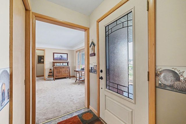 704 Main Street W, New Prague, MN 56071