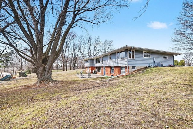 704 Main Street W, New Prague, MN 56071