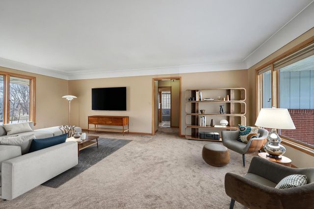 704 Main Street W, New Prague, MN 56071