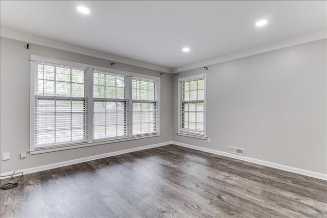 720 N Stratford, Wichita, KS 67206