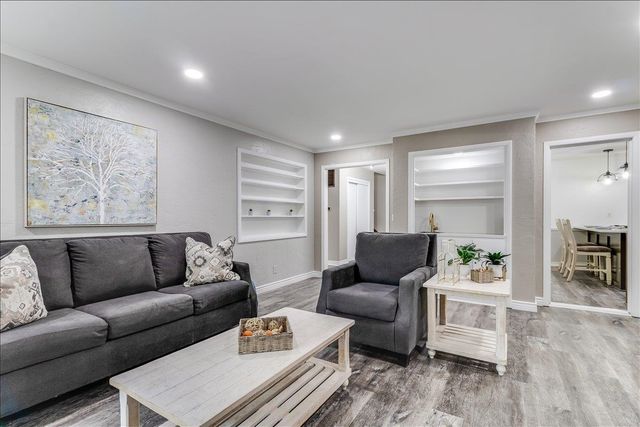 720 N Stratford, Wichita, KS 67206