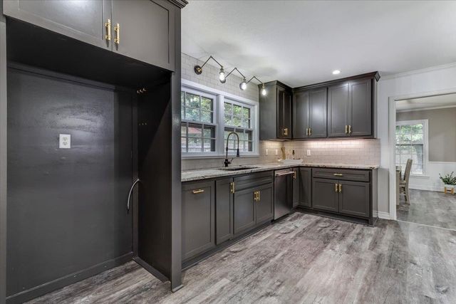 720 N Stratford, Wichita, KS 67206
