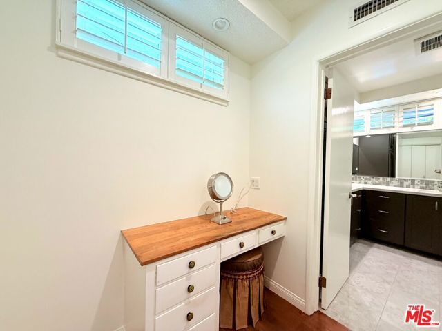 5500 Shenandoah Avenue, Los Angeles, CA 90056