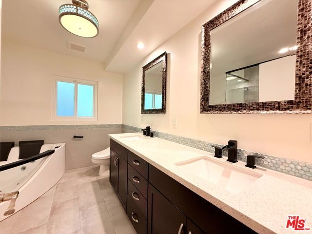 5500 Shenandoah Avenue, Los Angeles, CA 90056