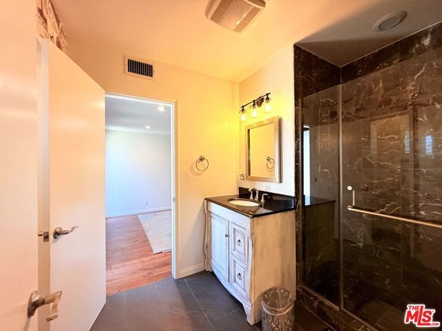5500 Shenandoah Avenue, Los Angeles, CA 90056