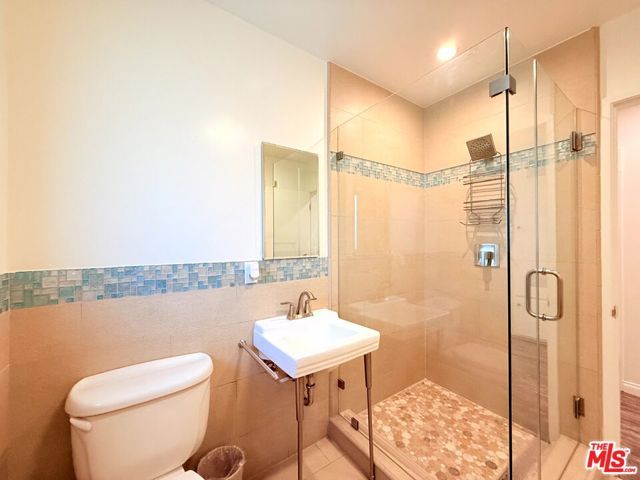 5500 Shenandoah Avenue, Los Angeles, CA 90056