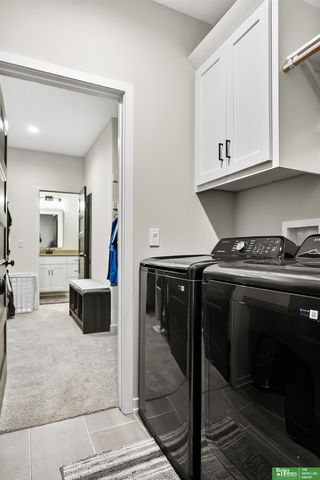 12368 Windsor Drive, Papillion, NE 68046