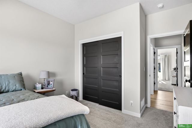 12368 Windsor Drive, Papillion, NE 68046