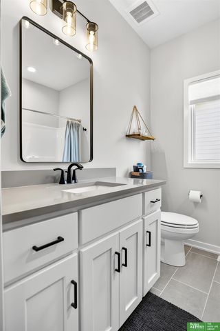 12368 Windsor Drive, Papillion, NE 68046