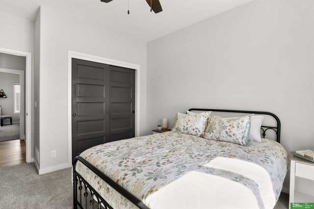 12368 Windsor Drive, Papillion, NE 68046