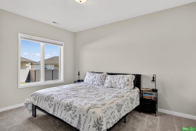12368 Windsor Drive, Papillion, NE 68046