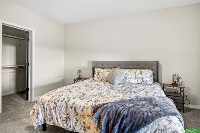 12368 Windsor Drive, Papillion, NE 68046