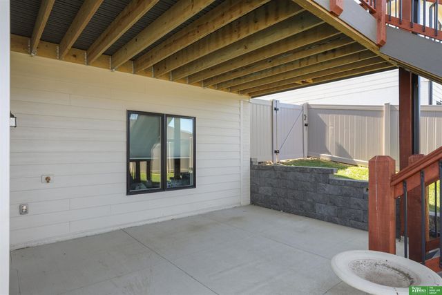 12368 Windsor Drive, Papillion, NE 68046