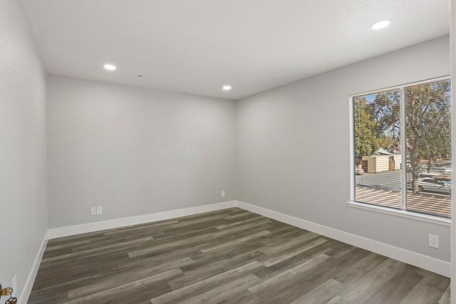 3701 Colonial Dr, Modesto, CA 95356