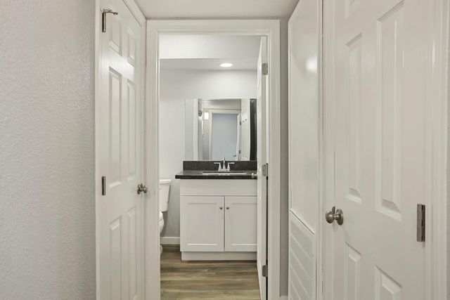 3701 Colonial Dr, Modesto, CA 95356