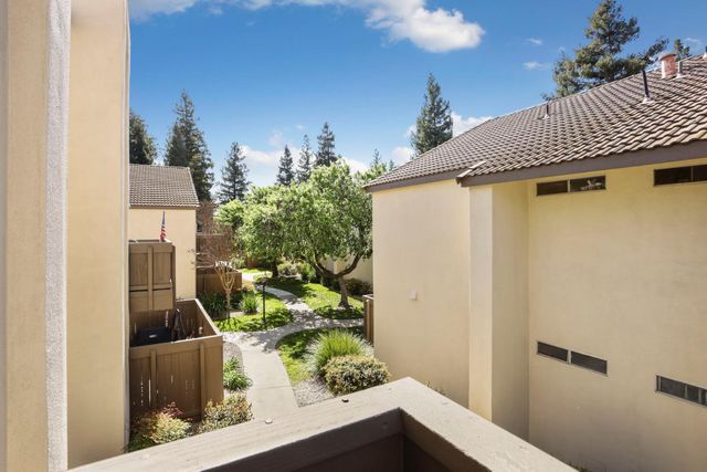 3701 Colonial Dr, Modesto, CA 95356