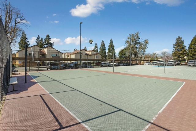 3701 Colonial Dr, Modesto, CA 95356