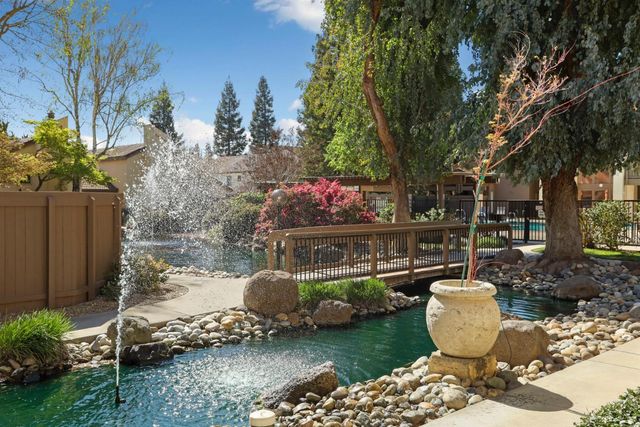 3701 Colonial Dr, Modesto, CA 95356