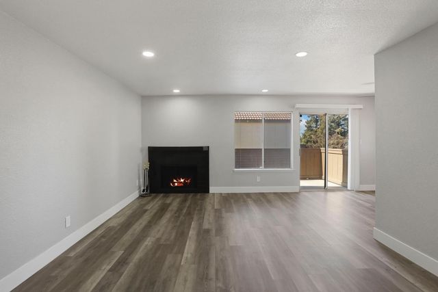 3701 Colonial Dr, Modesto, CA 95356