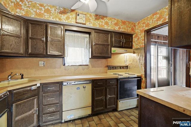 345 5th Street, Ridgefield Park, NJ 07660