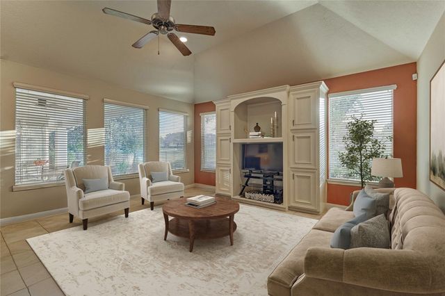 50 Fair Oak Street, Montgomery, TX 77356