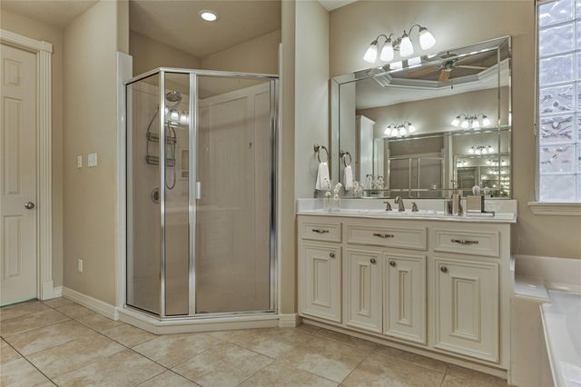 50 Fair Oak Street, Montgomery, TX 77356