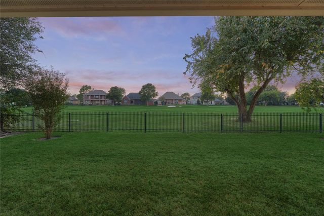 50 Fair Oak Street, Montgomery, TX 77356