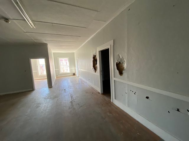 318 Main St, Southbridge, MA 01550