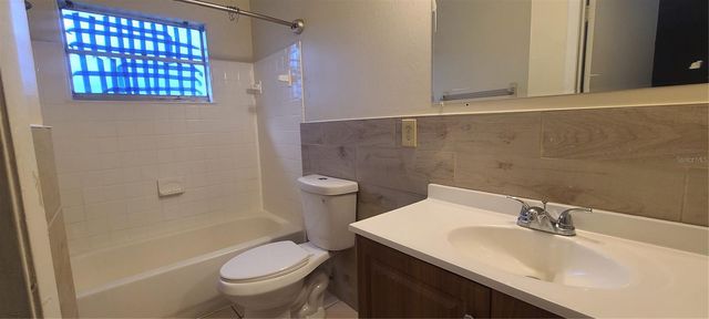 1109 E SENECA AVENUE, Tampa, FL 33612