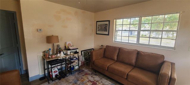 1109 E SENECA AVENUE, Tampa, FL 33612