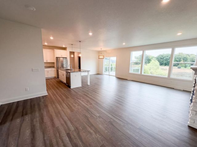 4607 128th Circle NE, Blaine, MN 55449
