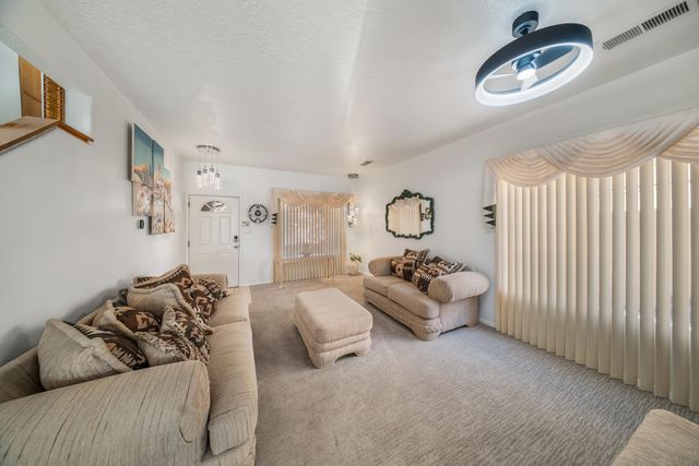 2812 MONUMENT Drive NW, Albuquerque, NM 87120