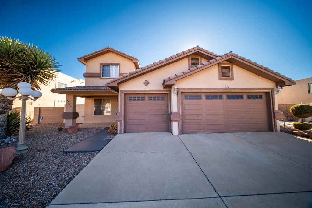 2812 MONUMENT Drive NW, Albuquerque, NM 87120