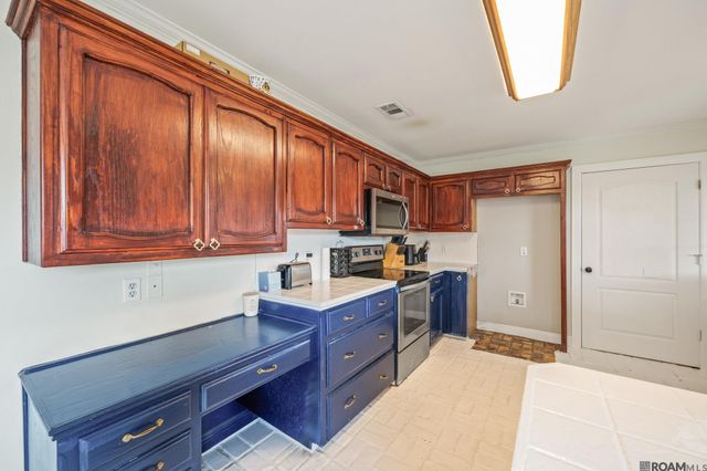 24610 Rolling Meadow, Denham Springs, LA 70726